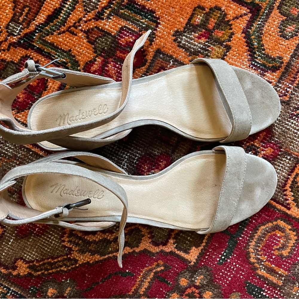 Madewell simple mid-heel suede sandal